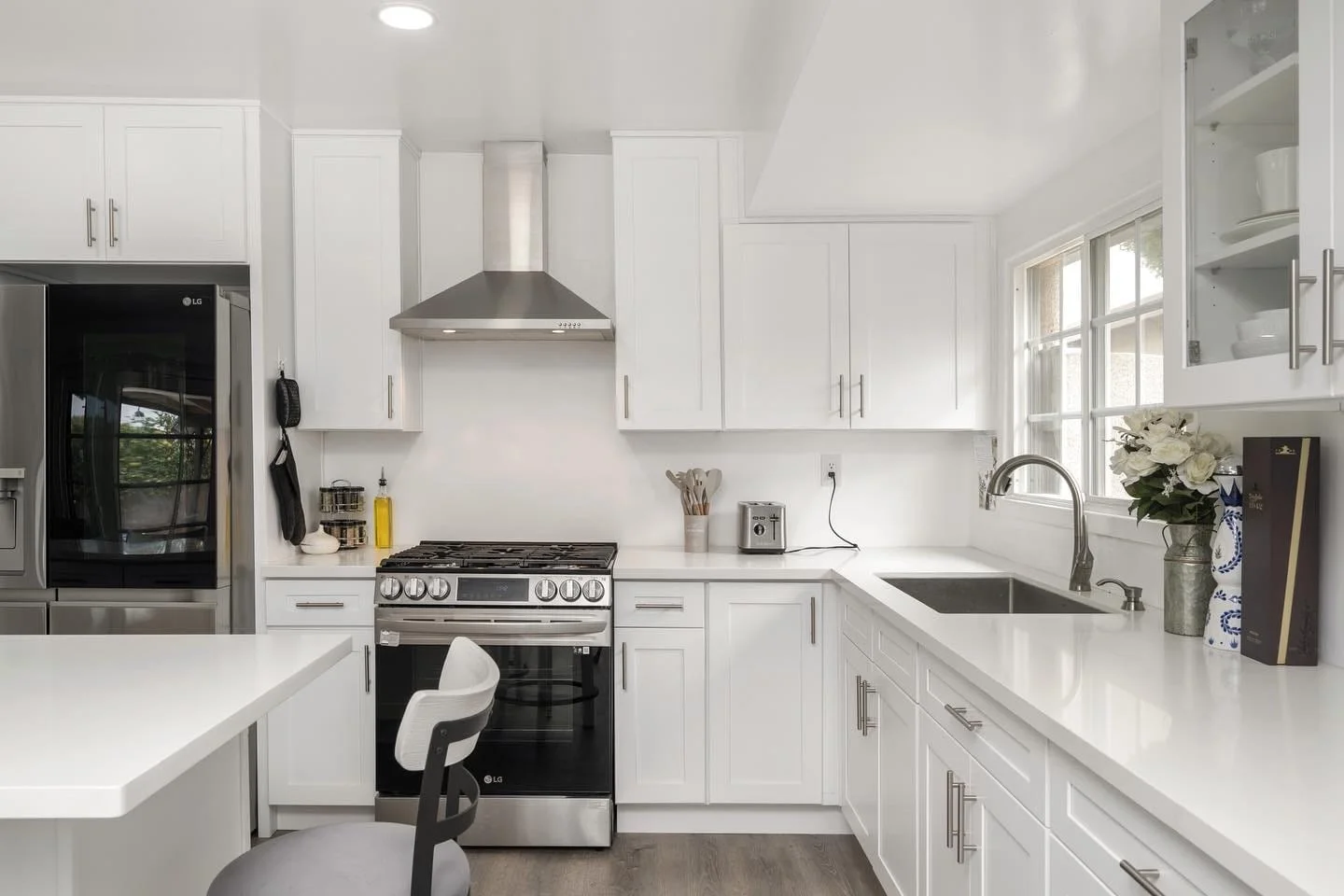 4AFF454C-E697-48DD-9E21-62C5ED22963E