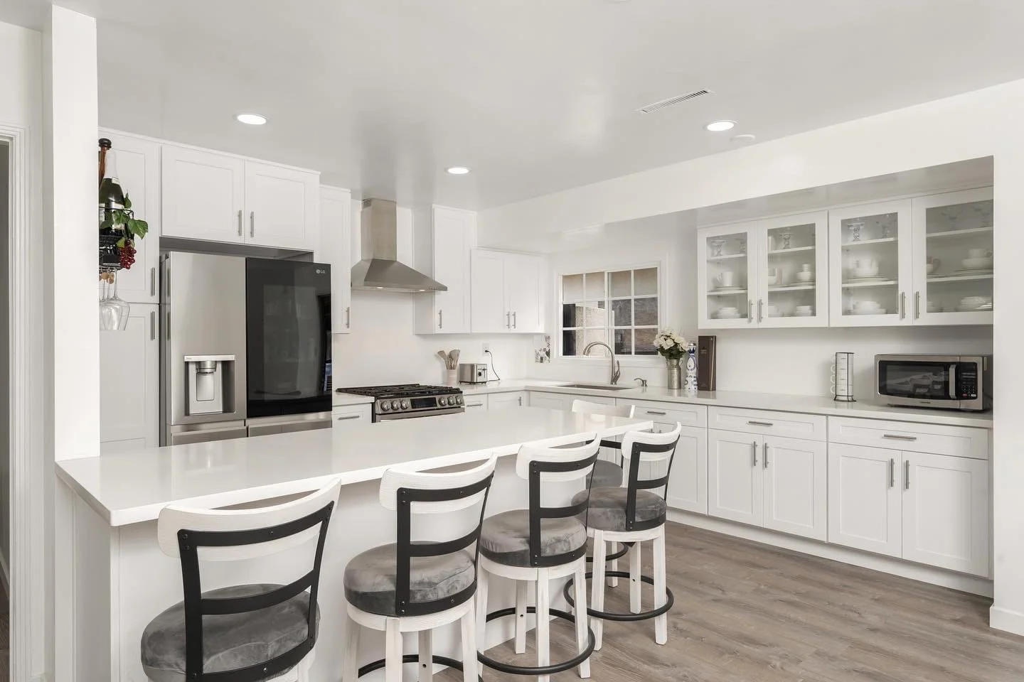 C922ED9B-87B2-46F9-8FD2-1420481CBBB6